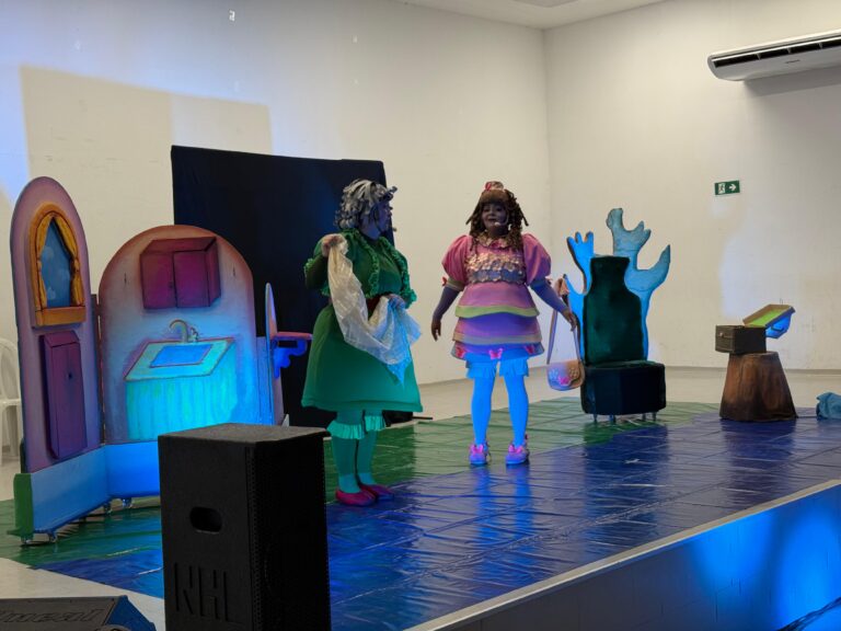 Projeto “Senta que lá vem história” encanta crianças e fortalece a leitura em Tucano